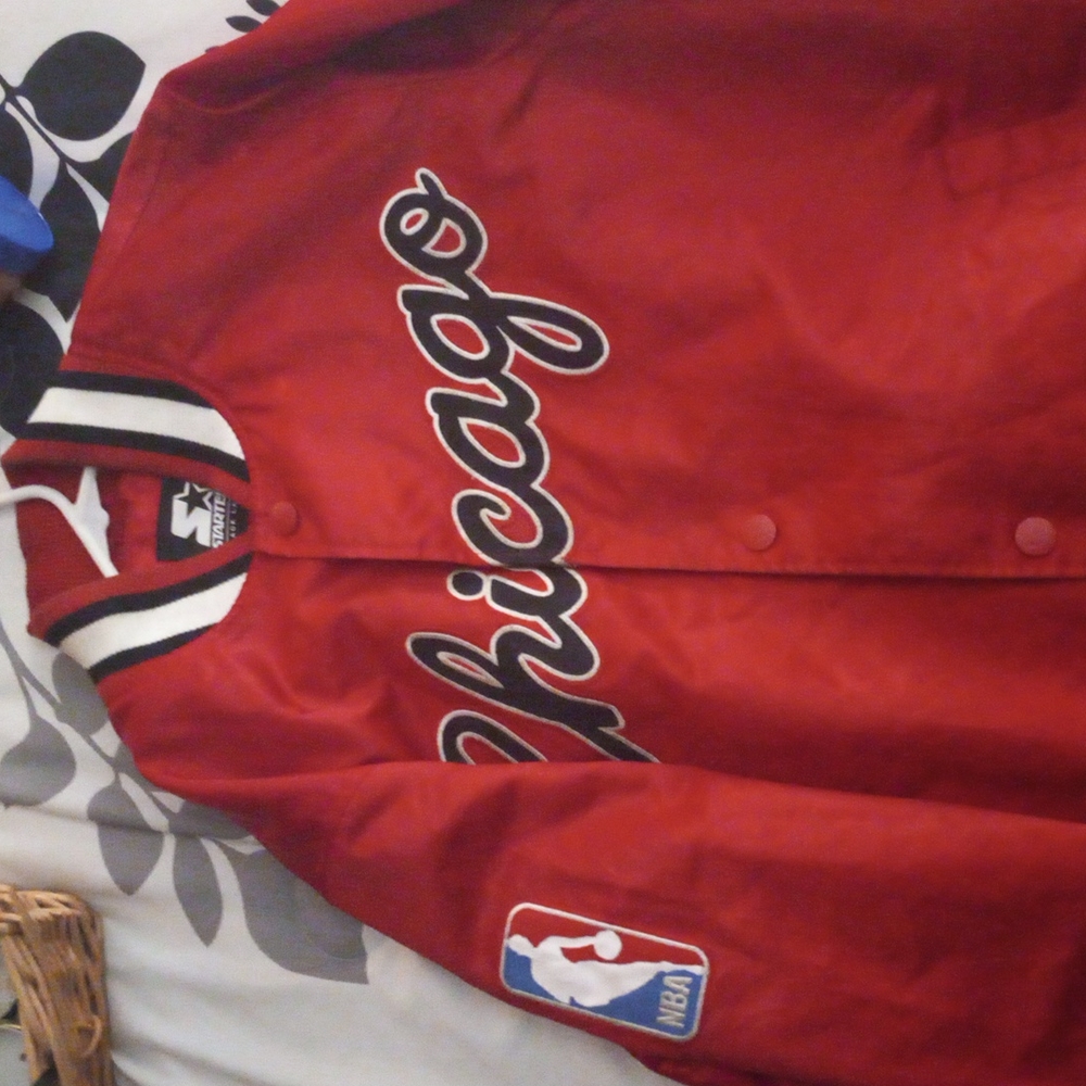 Chicago bulls jacket  (will accept offers)
